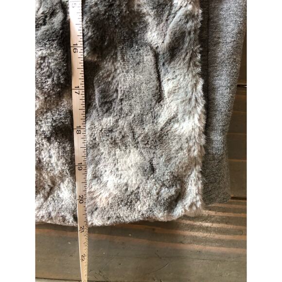 Cabi faux fur dress bomber-style jacket white/gray women's size small - Picture 7 of 9